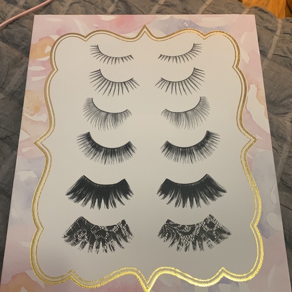 Two makeup paintings size 8x10 and 10x12 slightly used paintings perfect - Picture 2 of 3